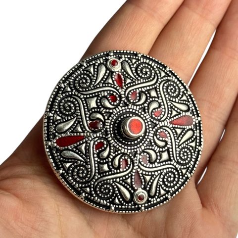 BROCHURE CELTIQUE, AUVERS-SUR-OISE, BRONZE ARGENTÉ