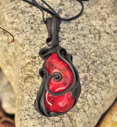 SOLARIS, GLASS PENDANT, RED, EPOXY RESIN