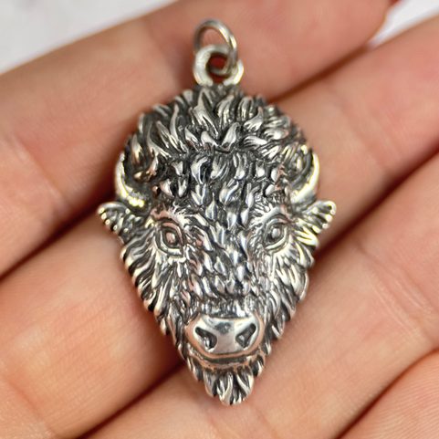 TATANKA - BISON SILVER PENDANT