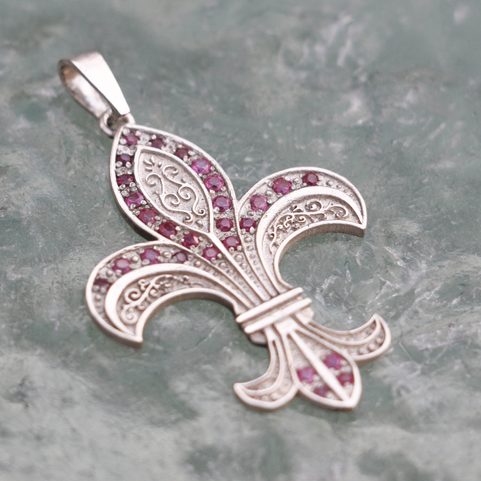 FLEUR DE LIS, LUXURY SILVER PEDNANT WITH RUBIES AG 925