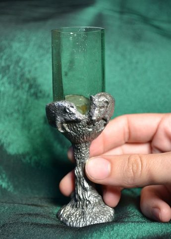 SCHNAPPS GLASS WITH WILD BOAR