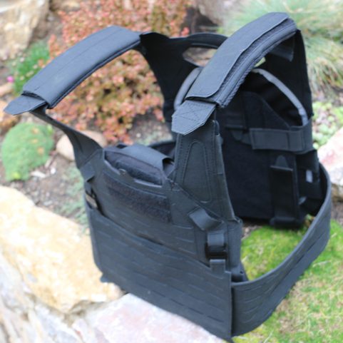 DRAGOON VEST BLACK