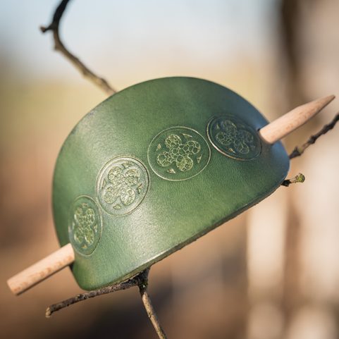 PRAGA, LEATHER HAIR CLIP, GREEN