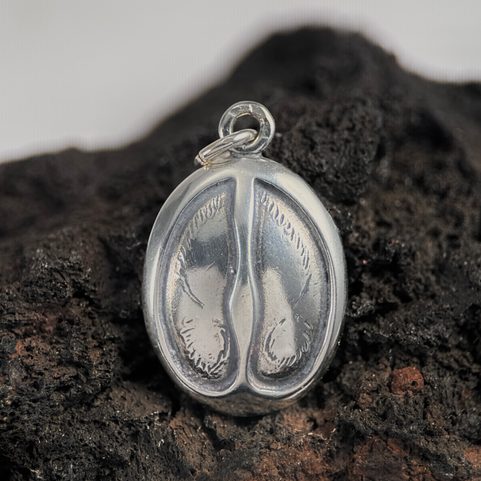 EMPREINTE DE CERF, PENDENTIF, ARGENT