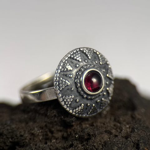 SLAVIC RING WITH GARNET