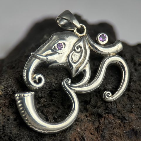 OM GANESH, SILVER PENDANT WITH AMETHYST, AG 925