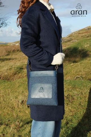 KERRY TWEED MESSAGE BAG - ARAN