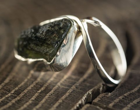 NATURAL MOLDAVIT, RING, SILVER 925