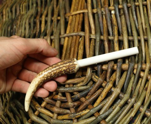 KNIFE SHARPENER WITH ANTLER HANDLE