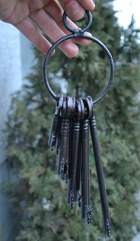 SET OF HISTORICAL KEYS, COSTUME ACCESSORY