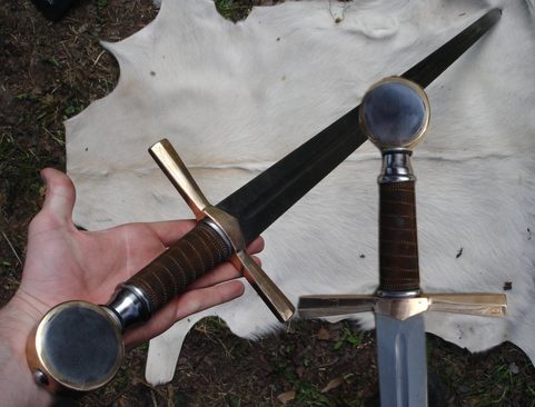 ONE HANDED SWORD, SHARP REPLICA
