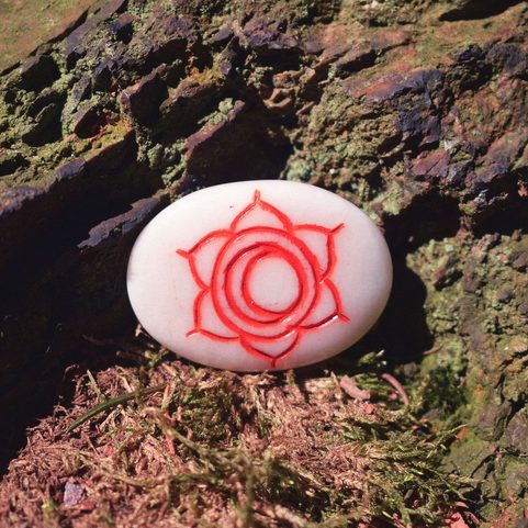 CHAKRA SYMBOLS ENGRAVED SET, WHITE KING AGATE CABOCHONE, SET OF 7