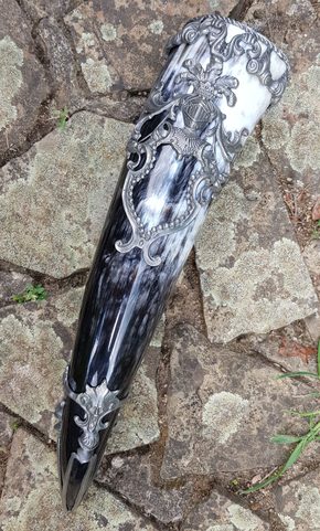 KNIGHT'S DRINKING HORN, DE LUXE