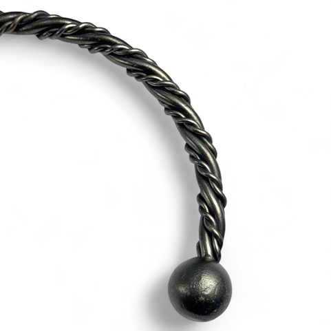 TORQUES, TWISTED NECKLACE