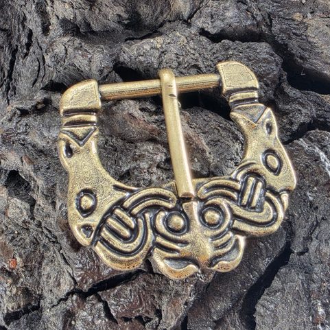 WIKINGER-GÜRTELSCHNALLE AUS ISLAND, 10. JAHRHUNDERT, ALTMESSING