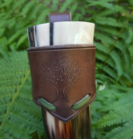 ARBRE DE VIE, PORTE-CORNE EN CUIR