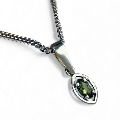 MOLDAVITE, PENDENTIF EN ARGENT AG 925/1000