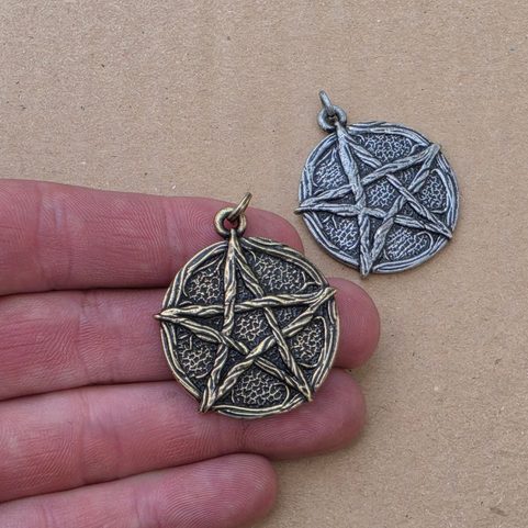 WALDPENTAGRAMM, ANHÄNGER, ALTMESSING