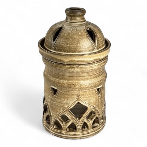 CERAMIC APPLE BAKER FOR A TEALIGHT