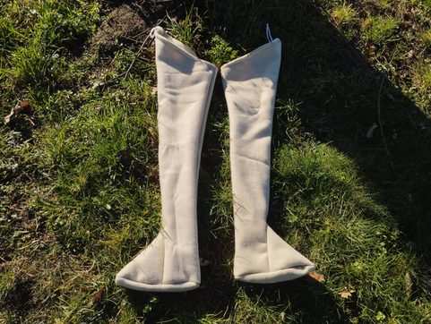 PANTALON, VERS LE 13E-14E SIÈCLE