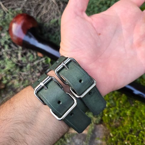 FIGHTING HARES, IRISH STICK FIGHTING, BRACELET, GREEN