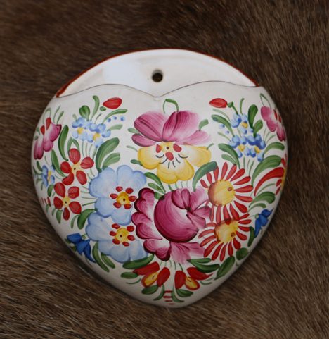 HEART ON THE WALL - HAND-PAINTED, CZECH CERAMICS