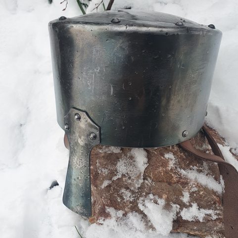 CASQUE MÉDIÉVAL DE CROISÉ AVEC NASAL, 13E SIÈCLE