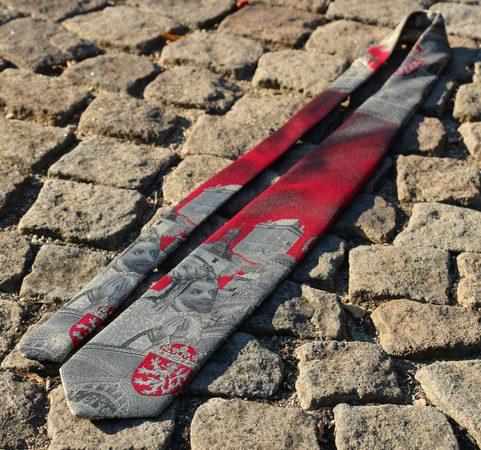 KING CHARLES, MEDIEVAL, TIE