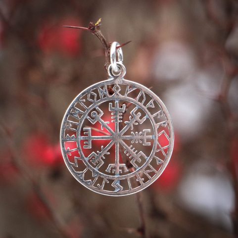 VEGVISIR, ICELANDIC RUNE SMALL PENDANT, SILVER