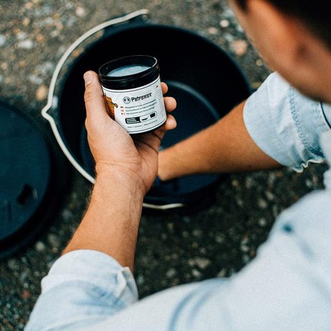 CARE CONDITIONER FOR CAST AND WROUGHT IRON PETROMAX