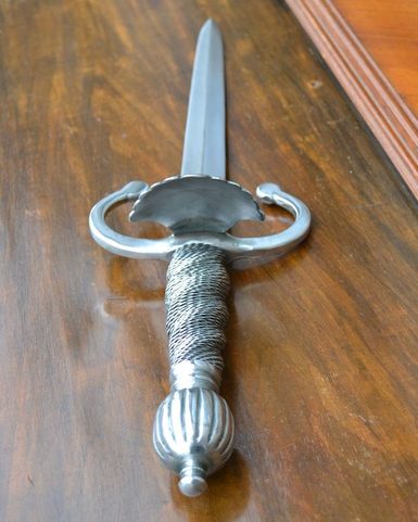 SHELL HILT DAGGER, EXACT COPY OF 17TH CENT. DAGGER, REPLICA