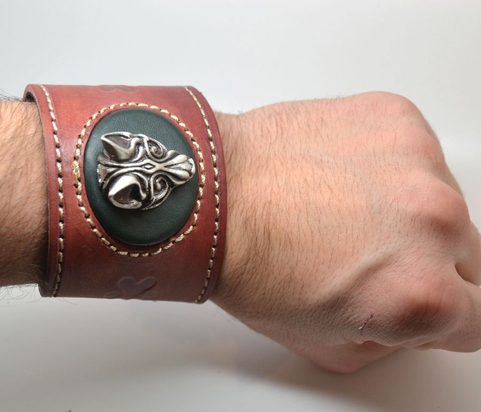 WOLF HEAD LEATHER BRACELET