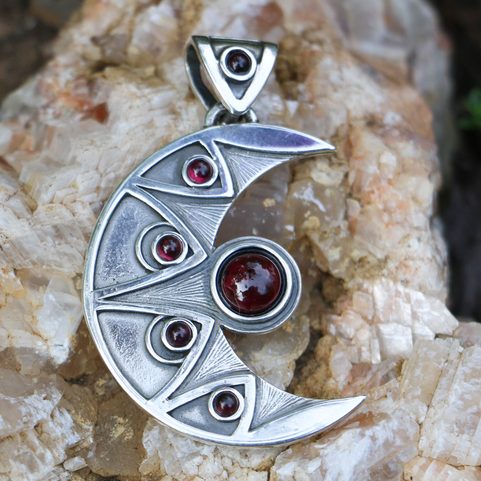 LUNA - PENDENTIF, GRENAT. ARGENT