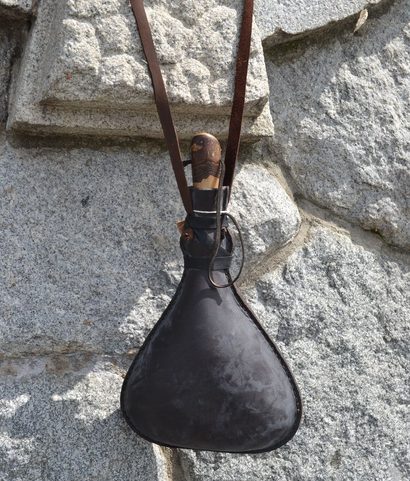 HISTORICAL LEATHER BOTTLE 1500 ML