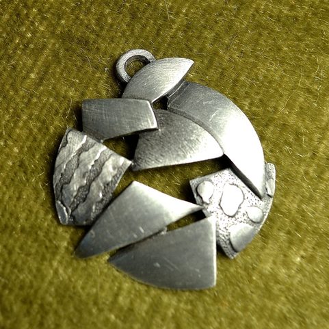 PICASSO STYLE, PENDANT