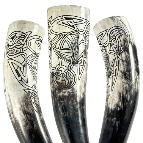 TRISKEL VIKING, DECORATED ENGRAVED DRINKING HORN