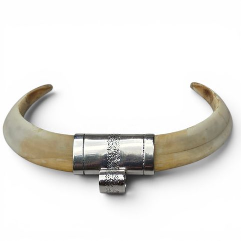 COLLIER DE CHEF VIKING AVEC DÉFENSE DE SANGLIER, ARGENT 925, 17 G