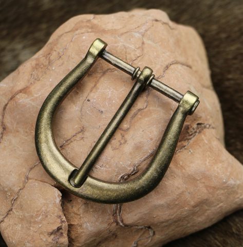 MEDIEVAL BELT BUCKLE ZINC ANT. BRASS 25 MM