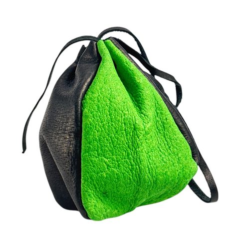 SACS ET POCHETTES MÉDIÉVAUX EN CUIR