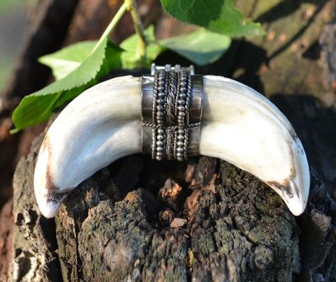 BOAR TUSK NECKLACE, ORIGINAL GRANULATION, AG 925