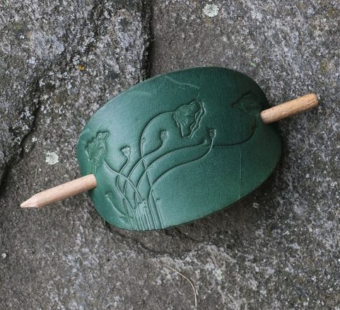 RED POPPY, LEATHER HAIR CLIP, GREEN