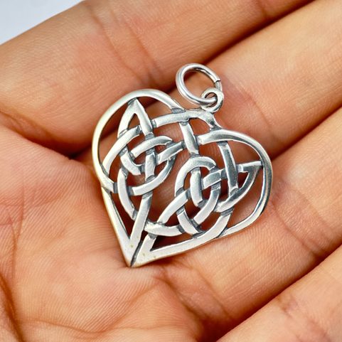 CELTIC HEART PENDANT, SILVER