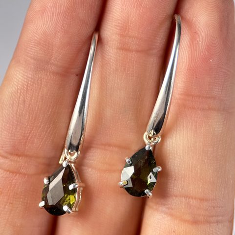 SINOPE, EARRINGS, FACETED MOLDAVITE JEWELRY, SILVER