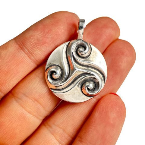TRISQUE CELTIQUE, PENDENTIF EN ARGENT