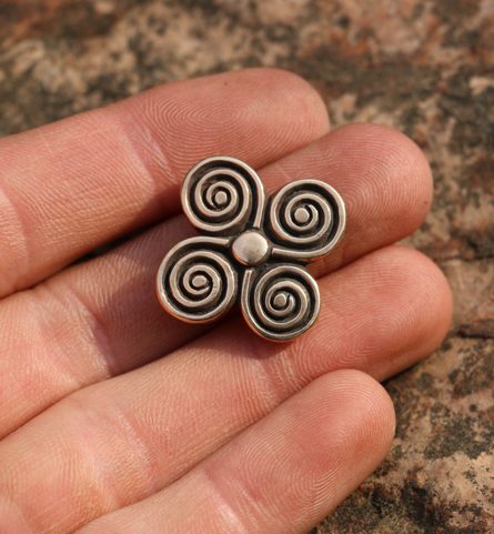 SUN BROOCH, HALLSTATT CULTURE