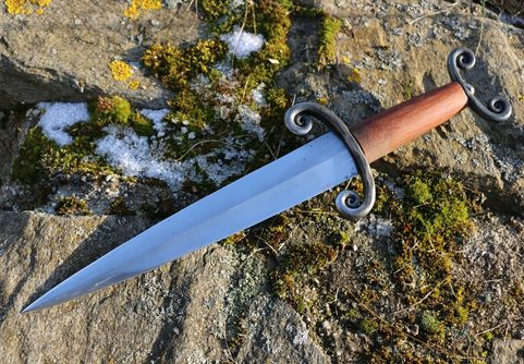TADEUS, DAGGER