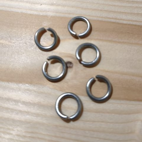 RING-MAKING MACHINE FOR CHAINMAIL