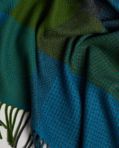 FOXFORD CEIDE CASHMERE AND LAMBSWOOL THROW, IRELAND