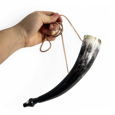 CHILDREN'S SIGNAL HORN, LENGTH APPROX. 30 CM