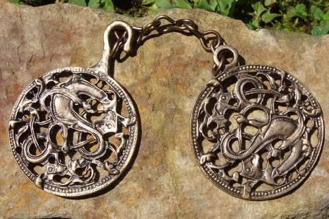ROUND VIKING CLOAK CLASP